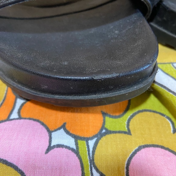 Karl Lagerfeld Rhinestone Buckle Slides - Picture 7 of 7